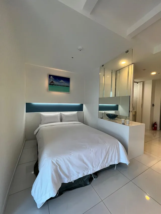 غرفة بسرير مزدوج بإطلالة على البحر، Hamdeok Beach Stay Jeju 1/3