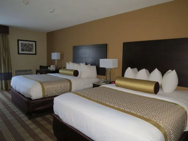 غرفة قياسية رباعية، Best Western Cape Cod Hotel 1/2