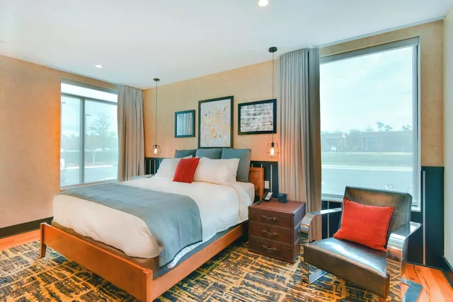جناح بسرير كينج بغرفة نوم واحدة، Springhill Suites Wilmington Mayfaire 1/4