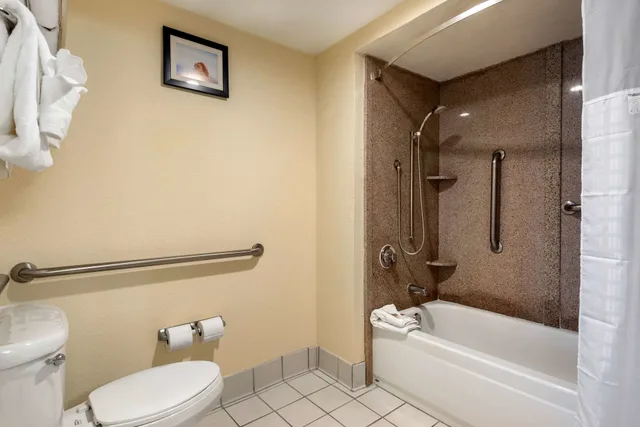 Room, 2 Queen Beds, Accessible, Comfort Inn Kissimmee Lake Buena Vista South 10/10