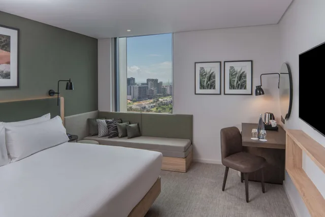 غرفة أساسية بسرير كينج مع أريكة، Hilton Garden Inn Umhlanga Arch 3/9