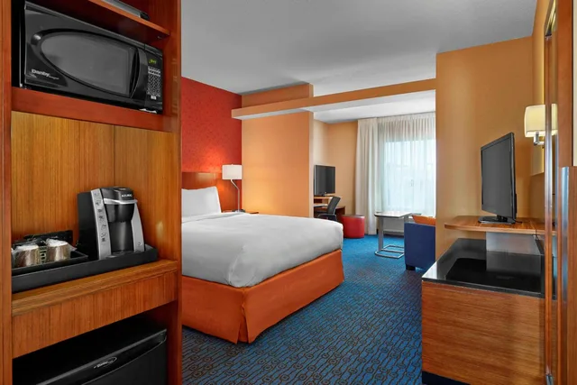 جناح بسرير كينج مع أريكة، Fairfield Inn Suites St John S Newfoundland 3/4
