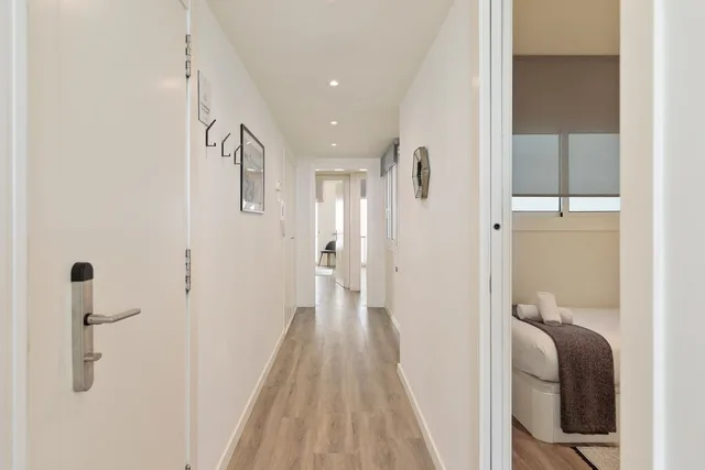 3 Bedrooms, Deluxe, Apartment, 4 Beds, Beach Front, Sea View, Sofa، Sitges Group Ribera 6/6