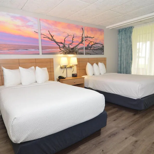 Room, 2 Double Beds, Partial Ocean View, Days Inn & Suites By Wyndham Jekyll Island 2/10