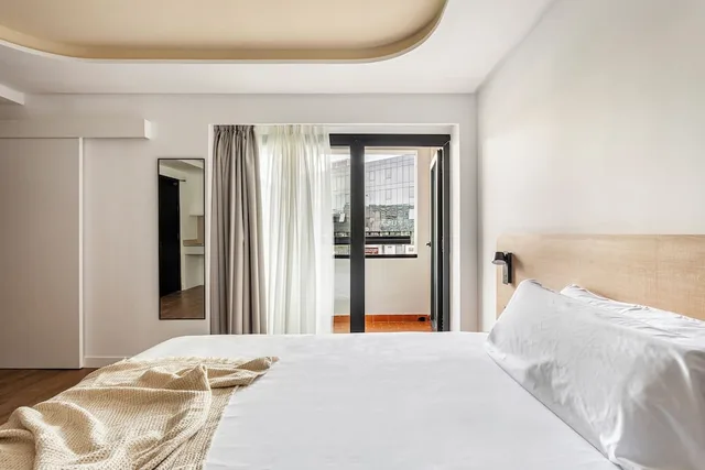 Studio, Double Bed, B48 Valencia Feria 1/4