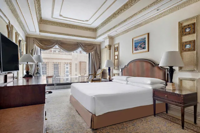 غرفة كلوب بسرير مزدوج بإطلالة على المدينة، دار التوحيد انتركونتنتال(InterContinental Dar Al Tawhid Makkah) 1/3