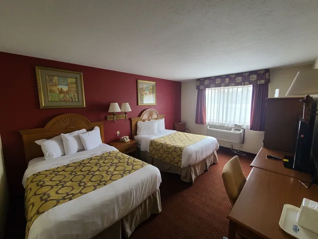 Room, 2 Double Beds, Pet Friendly, Accessible, Baymont by Wyndham Perrysburg/Toledo 1/9