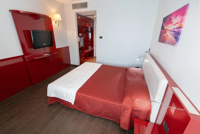 Room, Double Bed, Hotel Mediterraneo 6/10