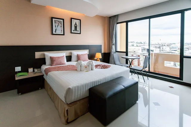 غرفة ديلوكس بسرير مزدوج، The Centris Hotel Phatthalung 2/5
