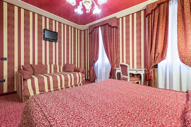 غرفة سوبيريور بسرير مزدوج بإطلالة على القناة، Hotel Alcyone 3/9