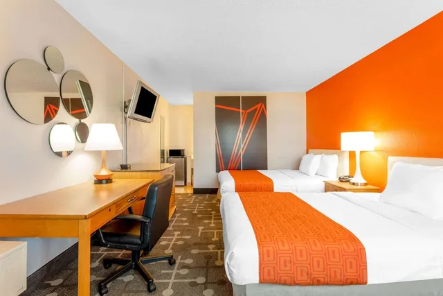 غرفة قياسية بسريرين مزدوجين، Howard Johnson by Wyndham Virginia Beach 1/3