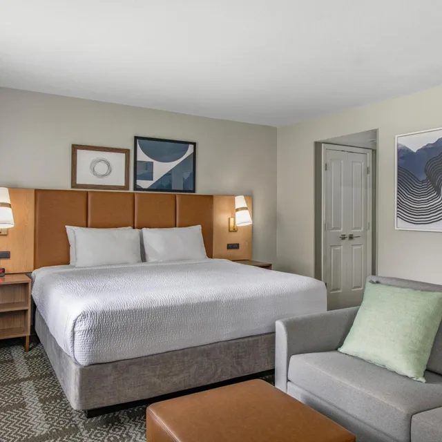 جناح استوديو بسرير كينج بحوض استحمام لذوي الإعاقة، Residence Inn Oxnard River Ridge 1/6