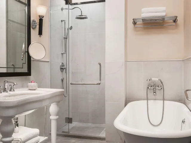 Landmark, Suite, Raffles Hotel Le Royal 10/10