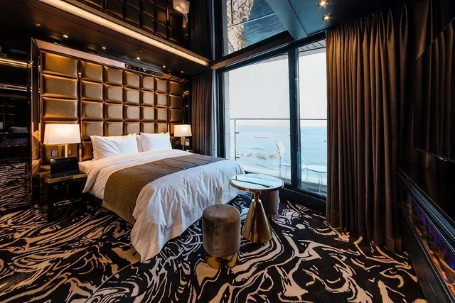 Ocean, Deluxe, Queen Bed, Terrace، Best Louis Hamilton Hotel Ocean Terrace 1/1