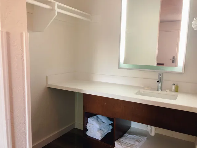 غرفة بسريرين كوين لذوي الإعاقة، Super 8 by Wyndham San Jose Airport 4/4
