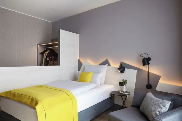 Studio, Double Bed, Aparthotel Candlewood Suites Duesseldorf Airport By Ihg Dusseldorf 1/5