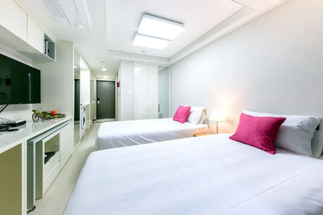 غرفة بريميير بسريرين منفصلين بإطلالة على المدينة، Shin Shin Hotel Seogwipo 2/6
