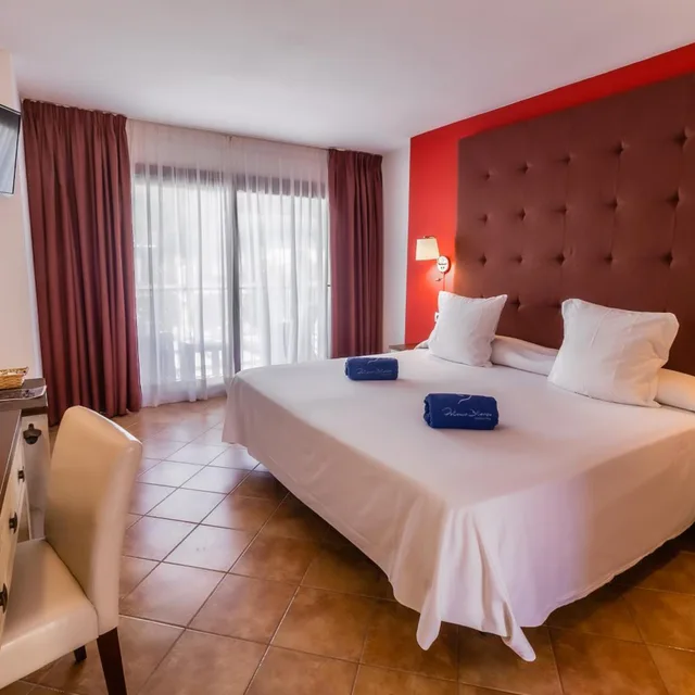 Superior, Queen Bed, Paloma Blanca Boutique Hotel 1/8