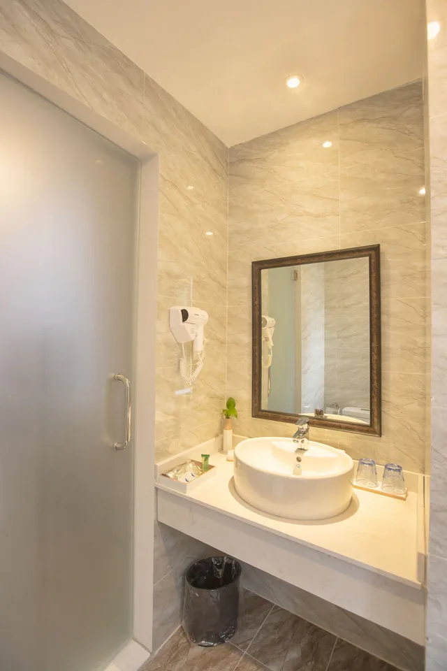 غرفة سوبيريور بسرير كينج، Dinh Ami Hanoi Hotel 6/6