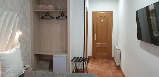 Exterior, Superior, Double Bed, Private Bathroom, Hostal Las Fuentes 4/10