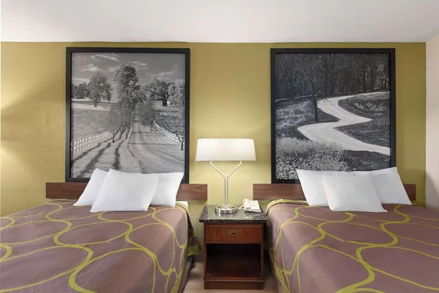 غرفة بسريرين مزدوجين، Super 8 By Wyndham Fort Mitchell Cincinnati Area 4/6