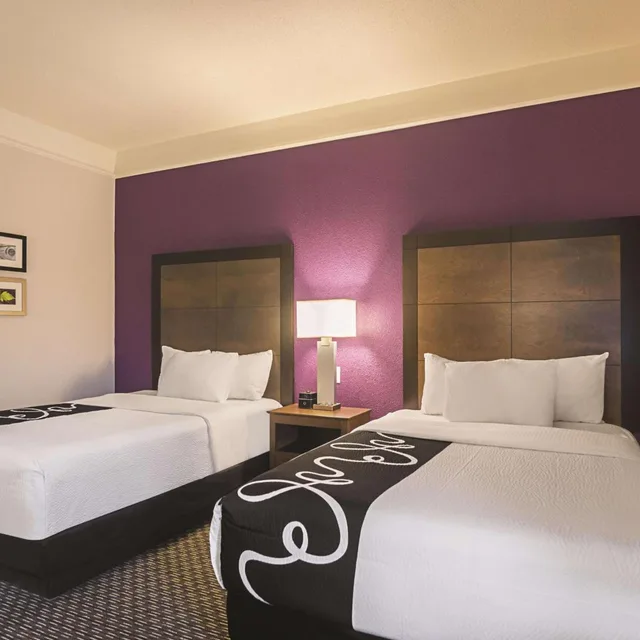 غرفة ديلوكس بسرير مزدوج أو سريرين منفصلين، La Quinta Inn Suites Oklahoma City Nw Expwy 3/5