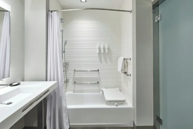 غرفة كلاسيكية بسرير كوين، Ac Hotel Auburn 7/8
