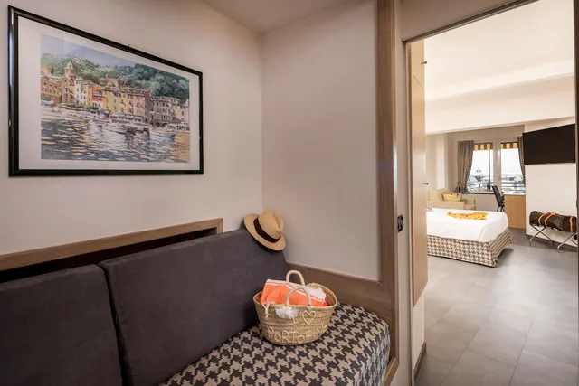 1 Bedroom, Comfort, Apartment, King Bed, Sea View, 3 Sofa, Hotel Laurin Formerly Best Western Hotel Laurin 5/5