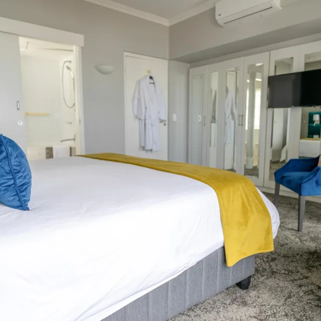 جناح سوبيريور بإطلالة على البحر بغرفتي نوم، Peninsula All-Suite Hotel by Dream Resorts 3/10