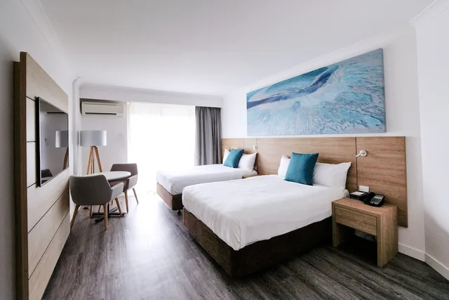 Standard, 2 Double Beds, Pool View, Novotel Cairns Oasis Resort 3/9