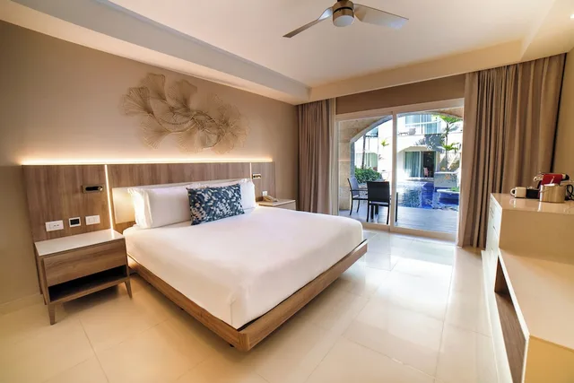 2 Bedrooms, Diamond Club, Swim Out, Presidential, Luxury, Suite, King Bed, 2 Queen Beds, Sofa, Hot Tub، Royalton Punta Cana, An Autograph Collection All-Inclusive Resort and Casino 7/14