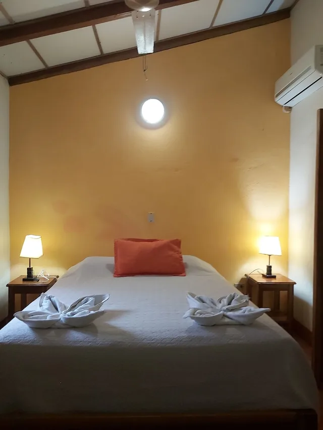 Design, Triple, 1 King and 1 Single Beds, Garden View، CASA BARCELONA HOTEL 1/2