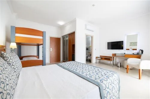 غرفة عائلية بسرير بطابقين، Petunya Beach Resort 2/2