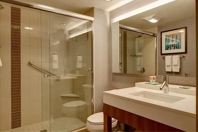 غرفة بسرير كوين في طابق مرتفع، Hyatt Place Calgary Airport 1/2