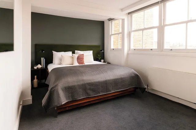 Room, 2 Double Beds, 3 Double Beds, Native Hyde Park 1/9
