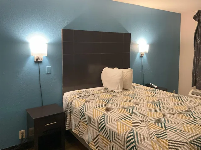 غرفة قياسية بسرير كينج، Hotel Baton Rouge Mid City 1/6