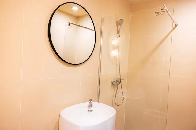 غرفة سوبيريور رباعية، METRO PRATUNAM BOUTIQUE HOTEL 10/10