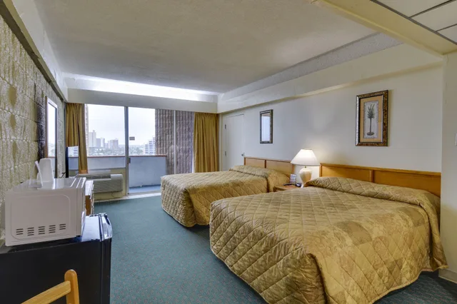 Room, 2 Queen Beds, South Wing، Padre South Hotel On The Beach 2/4