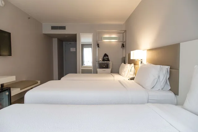 غرفة سوبيريور ثلاثية بسريرين منفصلين وثلاثة أسرّة، Radisson Hotel Barra Rio de Janeiro 1/10