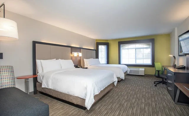 Standard, 2 Queen Beds, Extra Floor Space، Holiday Inn Express Prescott 1/4