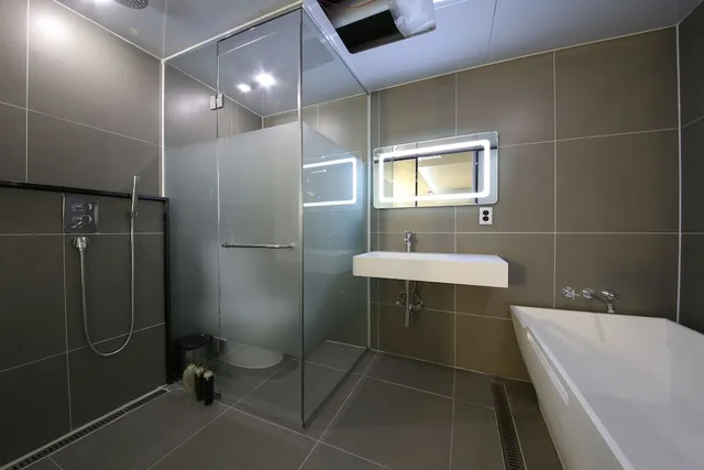 جناح بسرير مزدوج، Avenue Hotel 4/4