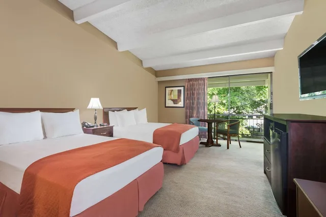 غرفة بسريرين مزدوجين لذوي الإعاقة، Travelodge By Wyndham Lakeland 4/10