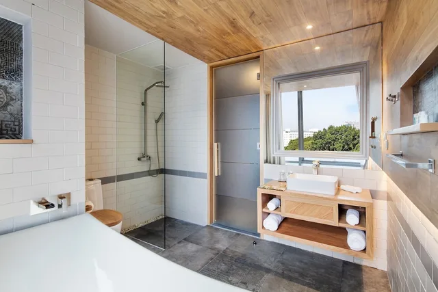 جناح ركني بسرير كوين، Fusion Suites Saigon 4/4