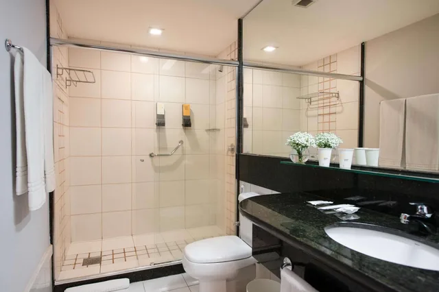 غرفة ديلوكس بسرير مزدوج، Golden Tulip Porto Vitoria 8/9