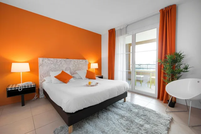 2 Bedrooms, Apartment, Adonis Mougins 1/1