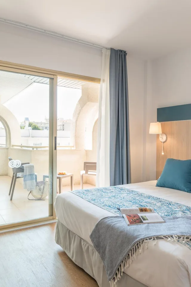 غرفة بسرير مزدوج مع سرير إضافي، Hotel Rentalmar Salou Beach 10/10