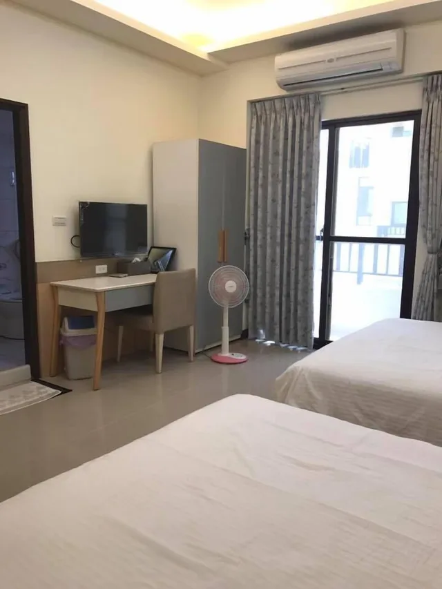 Family, 3 Double Beds, Lucky Bear Guesthouse 3/6