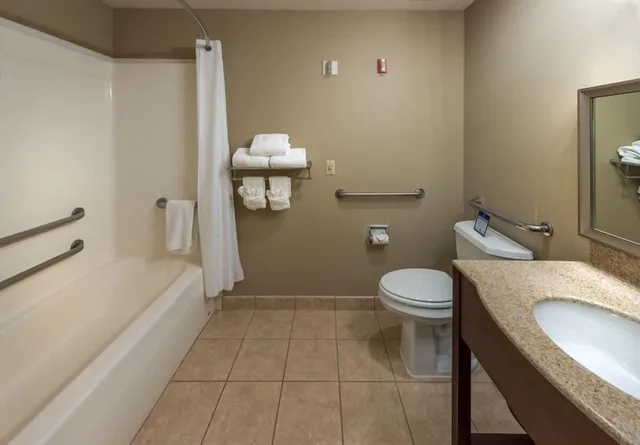 غرفة قياسية بسريرين كوين لذوي الإعاقة، Best Western Plus Pioneer Park Inn 4/7