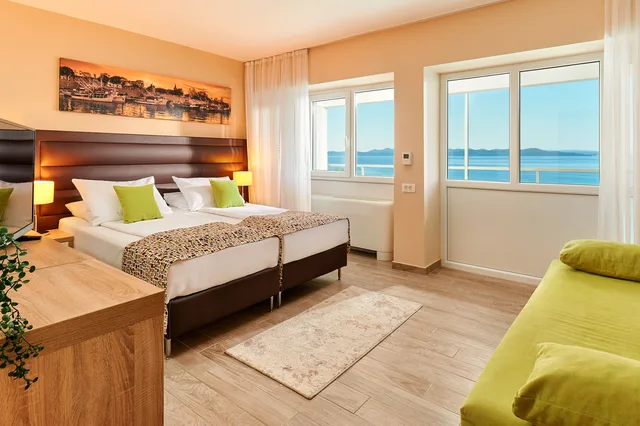 غرفة بريميوم عائلية، Hotel Pinija 2/6