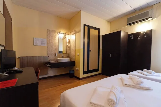 Economy, Triple, 1 Double and 1 Single Bed, Guidi 3/10